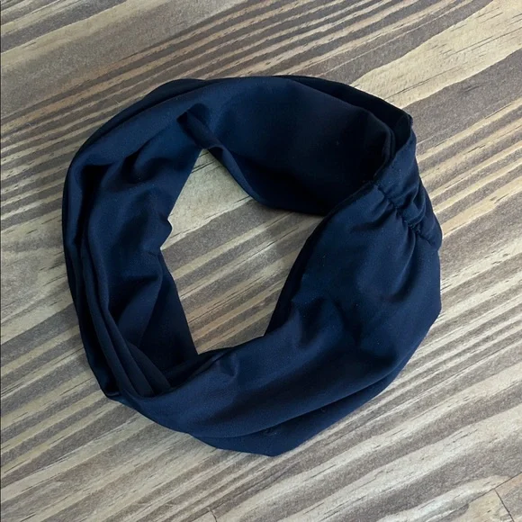 Black Lululemon Headband - Picture 3 of 6